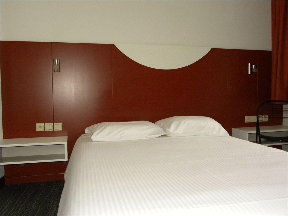 Green Hotel Genk Eksteriør bilde